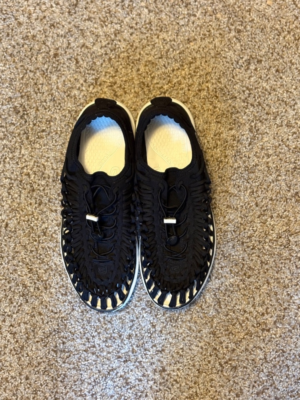 Keen Uneek O2 Black White Corded Water Shoes Sandals Women's 10.5 Mens 8.5 EU 41 - Picture 2 of 12